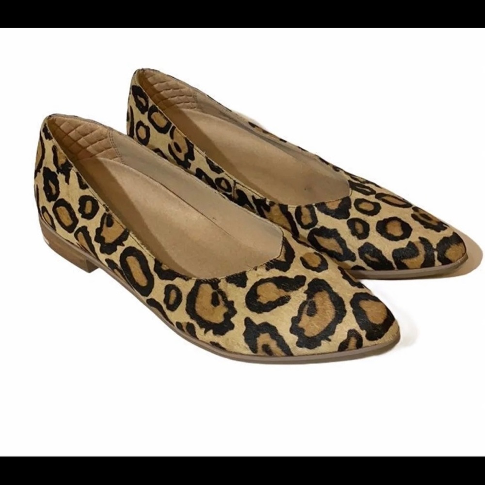 Leopard Print Women's Ballet Flats - Tan/Black